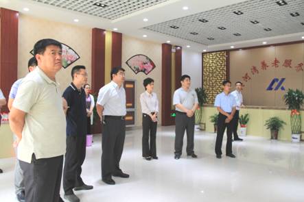 樂陵市黨政考察團(tuán)蒞臨興河灣智慧醫(yī)養(yǎng)中心項目考察觀摩