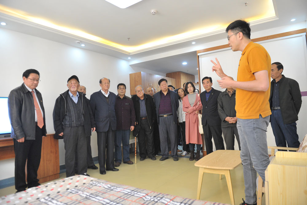 山東聯(lián)興建設(shè)集團舉行紀念改革開放 暨建企40周年慶祝大會(德州晚報報道)